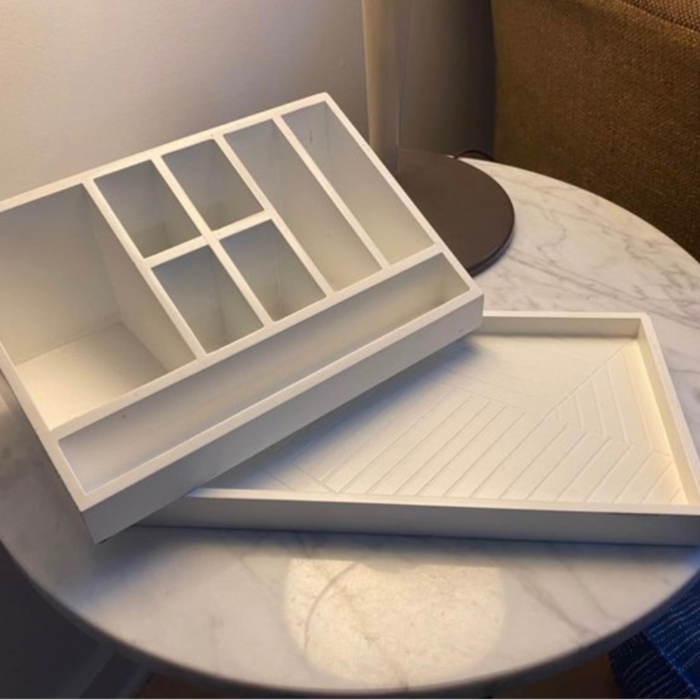 Nate Berkus for Target Makeup Organizer and Tray Set